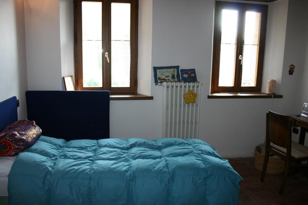 Casa Dell' Abbondanza B&B Agriturismo Vigoleno Bilik gambar