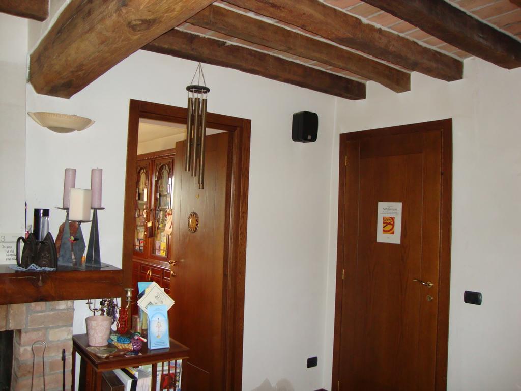 Casa Dell' Abbondanza B&B Agriturismo Vigoleno Luaran gambar